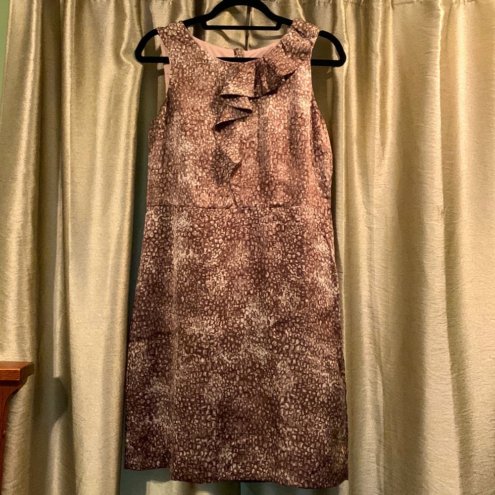 Like new fully lined Loft size 12P knee length sleeveless back zip dress